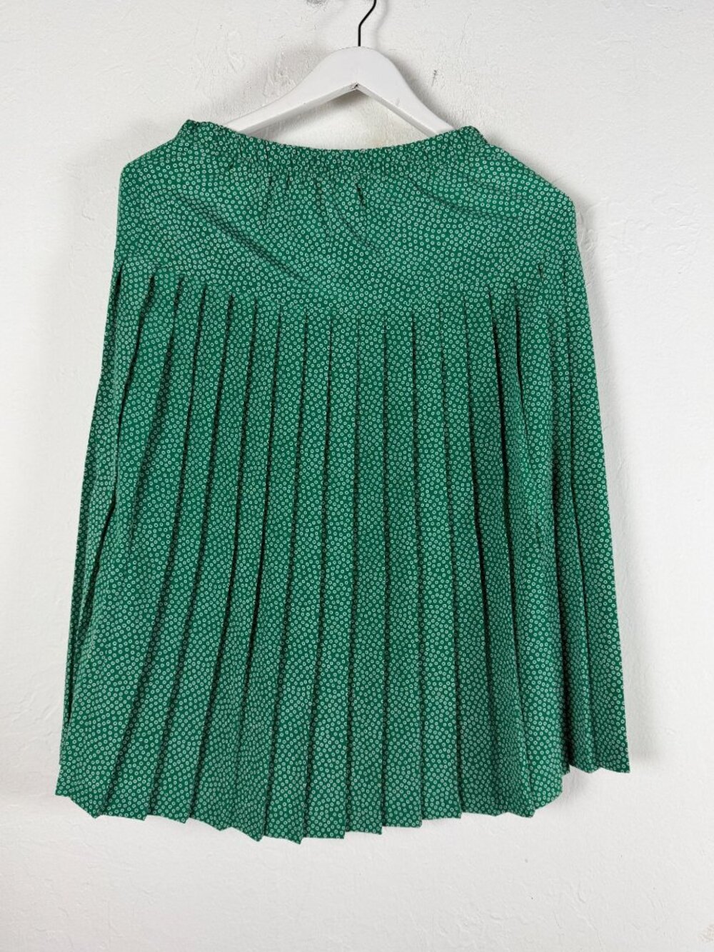 Women's Green & White Geometric Print Pleated Pull‑On Midi Skirt Elastic Waist